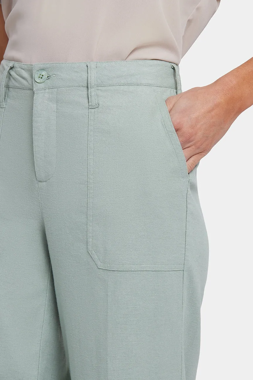 Wide Leg Cargo Capri Pants In Stretch Linen | Tomatillo